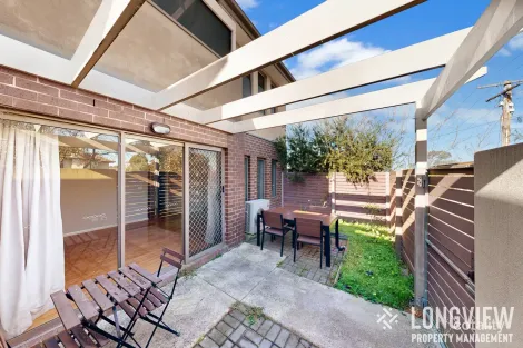 Property photo of 2/34-36 Hawthorn Road Doveton VIC 3177