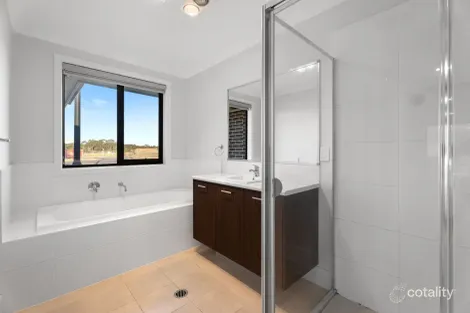 Property photo of 131 Armoury Road Jordan Springs NSW 2747
