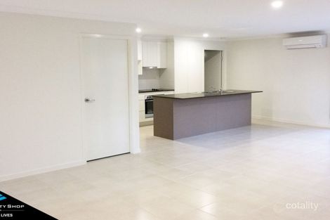 2/15 Pedersen Rd, Southside, QLD 4570