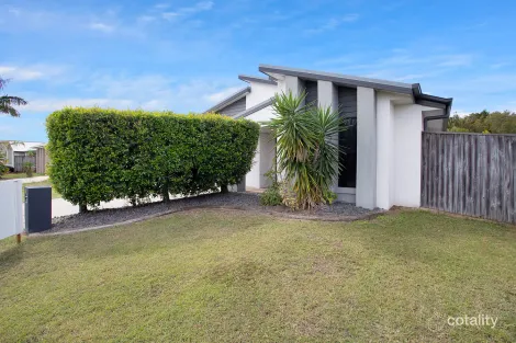 Property photo of 63 Whitehaven Drive Blacks Beach QLD 4740