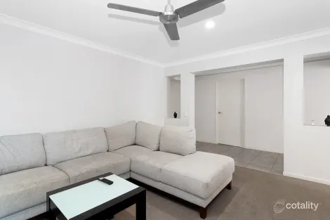 Property photo of 63 Whitehaven Drive Blacks Beach QLD 4740