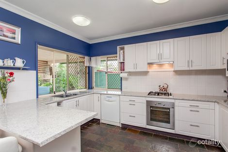 Property photo of 35 Rimu Crescent Forest Lake QLD 4078