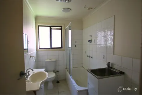Property photo of 4/32 Irvine Crescent Brunswick West VIC 3055