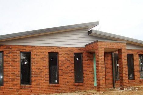 37 Wesley St, Kangaroo Flat, VIC 3555