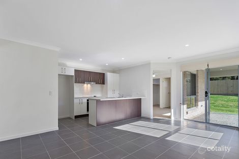 Property photo of 11 Eumeralla Crescent Landsborough QLD 4550