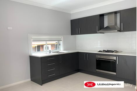 31 Kew Rd, Hoxton Park, NSW 2171