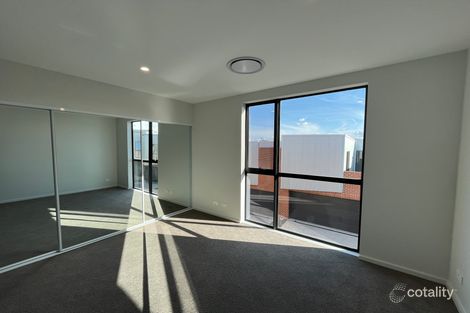 103/2 Woodberry Ave, Coombs, ACT 2611