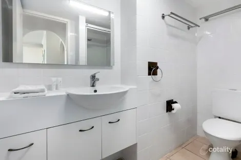 Property photo of 23/60 The Esplanade Surfers Paradise QLD 4217