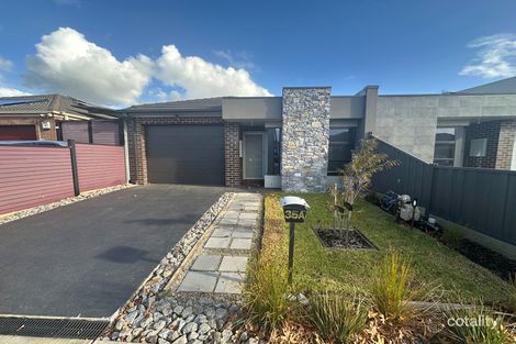 35A HINDMARSH DR, MANOR LAKES, VIC 3024