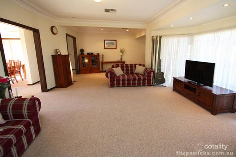 19 Huthwaite St, Mount Austin, NSW 2650