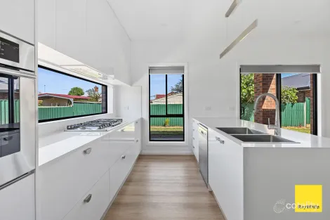 Property photo of 18 Renwick Street Golden Square VIC 3555