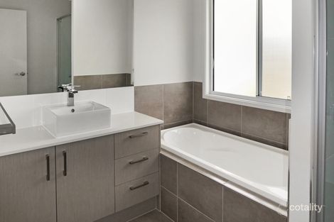 Property photo of 2/9 Lemon Myrtle Place Woombye QLD 4559