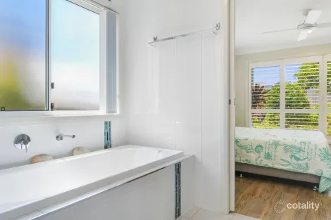 Property photo of 16 Cottesloe Circuit Red Head NSW 2430