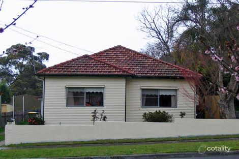 33 Birdwood St, Denistone East, NSW 2112