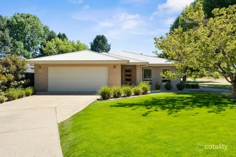 1a Wood St, Porepunkah, VIC 3740