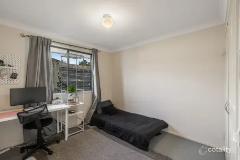 Property photo of 5 Scullin Street Middle Ridge QLD 4350