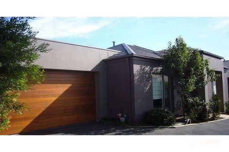 2/9 Beatty Pde, Mornington, VIC 3931