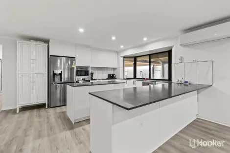 Property photo of 29 Yeovil Circuit Craigmore SA 5114