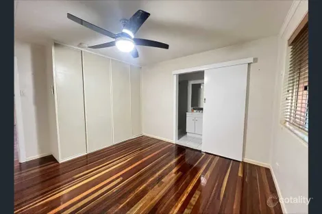 Property photo of 2/151 Sexton Street Tarragindi QLD 4121