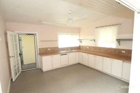 Property photo of 15 King Street Yangan QLD 4371