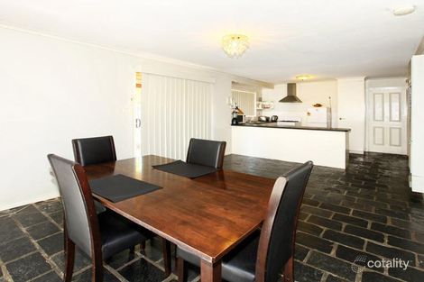 Property photo of 15 Reading Close Roxburgh Park VIC 3064