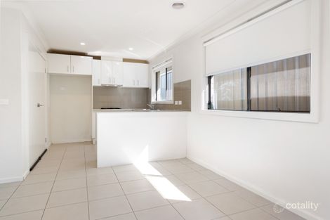 Property photo of 23 Brookfields Mews Lavington NSW 2641