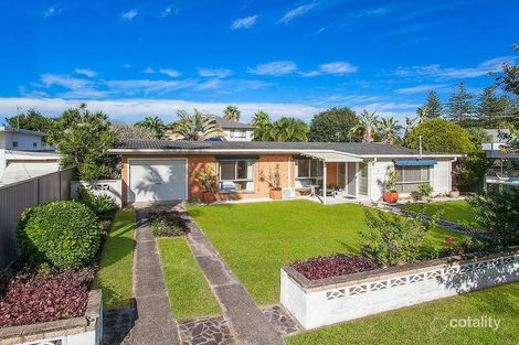9 Naranga Ave, Broadbeach Waters, QLD 4218