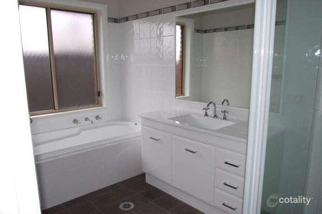Property photo of 36 Lampe Avenue Wagga Wagga NSW 2650