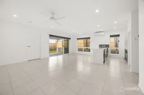 Property photo of 10 Roxana Close White Rock QLD 4306