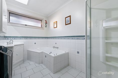Property photo of 4 Crusader Crescent Glen Waverley VIC 3150
