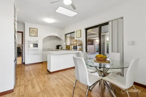 Property photo of 10 Farrell Place Noranda WA 6062