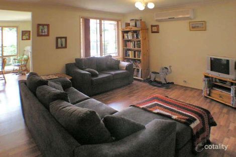 Property photo of 4 Wixstead Close Point Clare NSW 2250