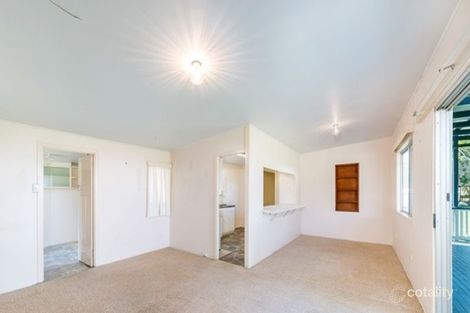 Property photo of 171 Bishop Road Beachmere QLD 4510