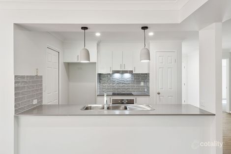 Property photo of 15 Rubicon Crescent Kuraby QLD 4112