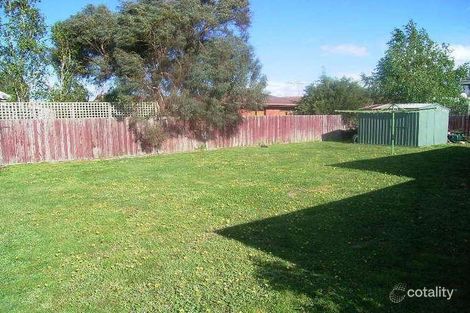 Property photo of 15 Lobelia Court Cranbourne North VIC 3977