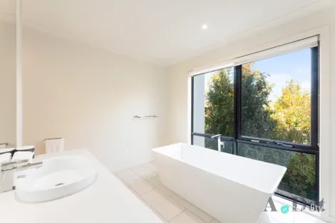 Property photo of 41 Janefield Drive Bundoora VIC 3083