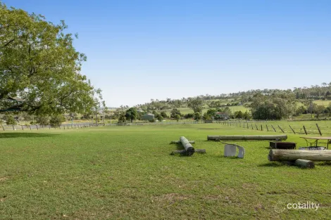 Property photo of 170 Boundary Street Cranley QLD 4350