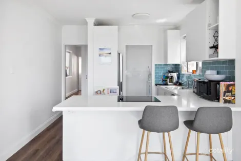 Property photo of 1/2 The Strand Dee Why NSW 2099