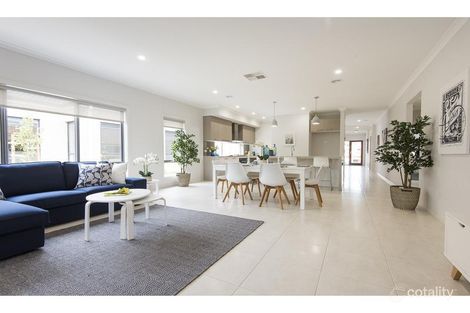 Property photo of 2913 Treeve Parkway Werribee VIC 3030