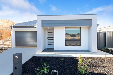 35 Maiolo Cres, Blakeview, SA 5114