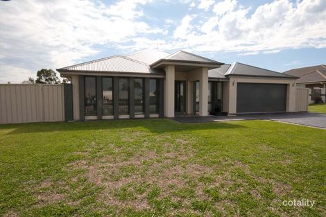 Property photo of 6-8 Brooker Close Hunterview NSW 2330