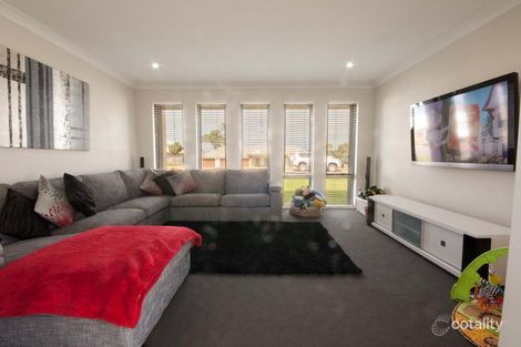 Property photo of 6-8 Brooker Close Hunterview NSW 2330