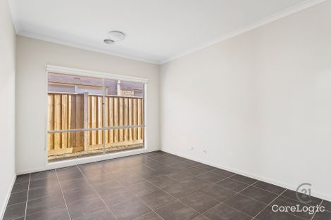 Property photo of 7 Benaud Way Point Cook VIC 3030