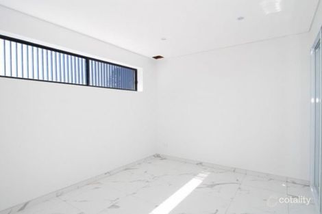 Property photo of 5/4 Mayberry Crescent Liverpool NSW 2170