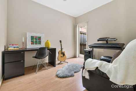 Property photo of 33/17 Crestmont Drive Melton South VIC 3338