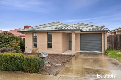 54 HOLLOWS CCT, MACGREGOR, ACT 2615