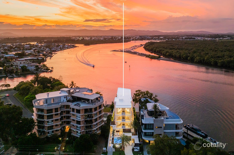 2/4 Paradise Pde, Paradise Point, QLD 4216