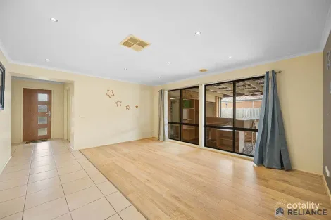 Property photo of 69 Dalray Crescent Kurunjang VIC 3337