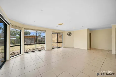 Property photo of 69 Dalray Crescent Kurunjang VIC 3337