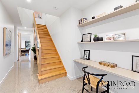 Property photo of 18 William Circuit Caroline Springs VIC 3023